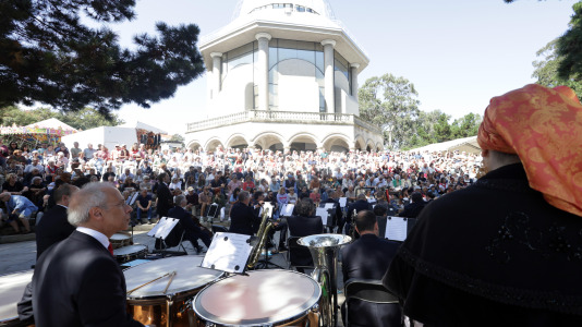 En su última jornada, la Romería de Santa Margarita presenta el concierto de la Banda Municipal de Música de A Coruña desde la Explanada Casa de las Ciencias, así como las actuaciones de Pansenfron, Son Galaico, Dervish, Herbamora y Mondra