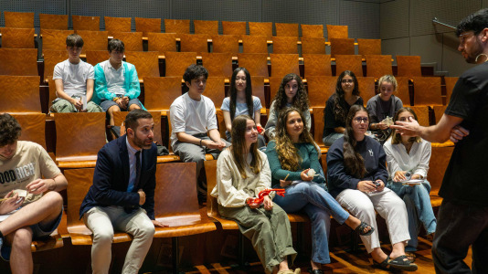 La UDC lleva adelante esta iniciativa europea de divulgación científica que transforma diferentes espacios de la ciudad en lugares de encuentro entre la investigación y la sociedad, con más de cuarenta actividades