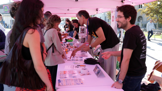 La UDC y varios museos de la ciudad llevan adelante esta iniciativa europea de divulgación científica que transforma diferentes espacios de la ciudad en lugares de encuentro entre la investigación y la sociedad, con más de cuarenta actividades