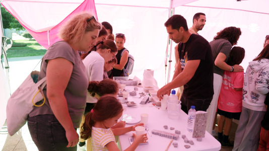 La UDC y varios museos de la ciudad llevan adelante esta iniciativa europea de divulgación científica que transforma diferentes espacios de la ciudad en lugares de encuentro entre la investigación y la sociedad, con más de cuarenta actividades
