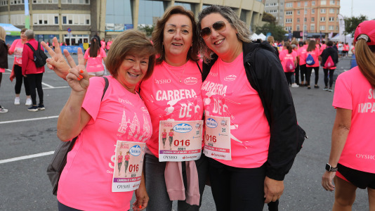 Una marea rosa de 7.000 mujeres participan en la Carrera de la Mujer de A Coruña