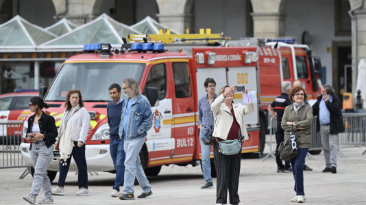 Los Bomberos de A Coruña realizaron un simulacro en María Pita dentro de las actividades de la Semana de la Prevención