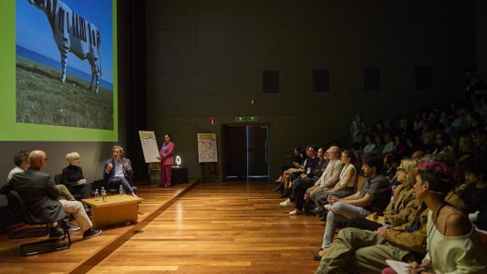 La Domus ha reunido a grandes nombres de la cultura y la tecnología para reflexionar sobre los retos y oportunidades que supone la inteligencia artificial para los sectores culturales y creativos