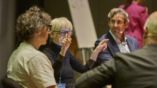 La Domus ha reunido a grandes nombres de la cultura y la tecnología para reflexionar sobre los retos y oportunidades que supone la inteligencia artificial para los sectores culturales y creativos
