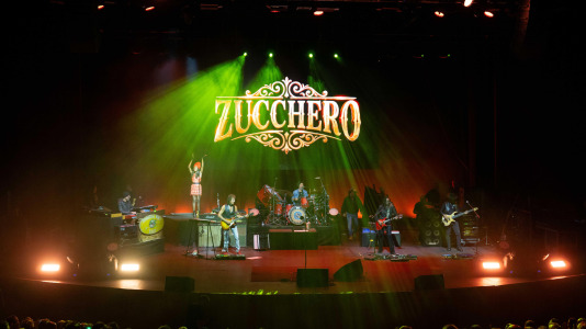 En el marco de su gira 'Overdose d'Amore Gold', con la que también está celebrando el 25 aniversario de uno de sus grandes hits, 'Baila', el artista italiano puso a bailar al Palacio de la Ópera