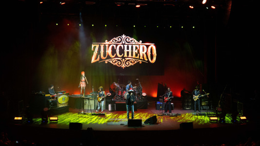 En el marco de su gira 'Overdose d'Amore Gold', con la que también está celebrando el 25 aniversario de uno de sus grandes hits, 'Baila', el artista italiano puso a bailar al Palacio de la Ópera