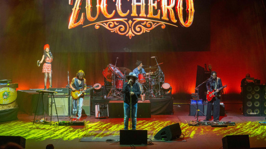 En el marco de su gira 'Overdose d'Amore Gold', con la que también está celebrando el 25 aniversario de uno de sus grandes hits, 'Baila', el artista italiano puso a bailar al Palacio de la Ópera