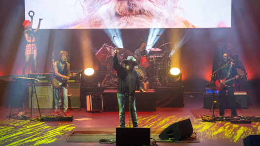 En el marco de su gira 'Overdose d'Amore Gold', con la que también está celebrando el 25 aniversario de uno de sus grandes hits, 'Baila', el artista italiano puso a bailar al Palacio de la Ópera
