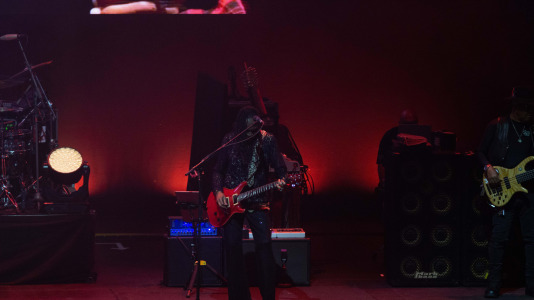 En el marco de su gira 'Overdose d'Amore Gold', con la que también está celebrando el 25 aniversario de uno de sus grandes hits, 'Baila', el artista italiano puso a bailar al Palacio de la Ópera