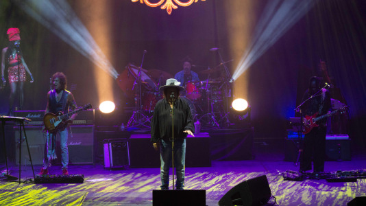 En el marco de su gira 'Overdose d'Amore Gold', con la que también está celebrando el 25 aniversario de uno de sus grandes hits, 'Baila', el artista italiano puso a bailar al Palacio de la Ópera
