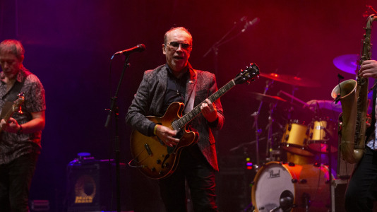La primera noche de las festividades la amenizó Nacha Pop y Rafa Sánchez, de La Unión, en un concierto que no dejó a nadie indiferente