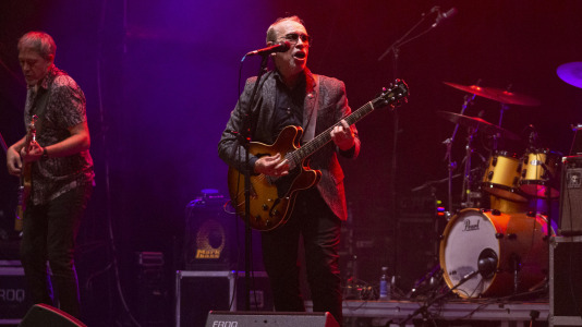 La primera noche de las festividades la amenizó Nacha Pop y Rafa Sánchez, de La Unión, en un concierto que no dejó a nadie indiferente
