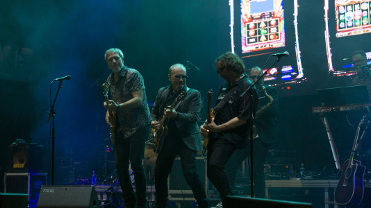 La primera noche de las festividades la amenizó Nacha Pop y Rafa Sánchez, de La Unión, en un concierto que no dejó a nadie indiferente