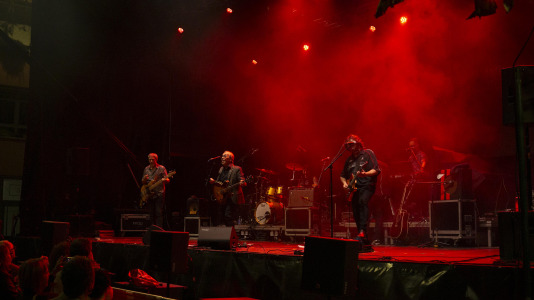 La primera noche de las festividades la amenizó Nacha Pop y Rafa Sánchez, de La Unión, en un concierto que no dejó a nadie indiferente