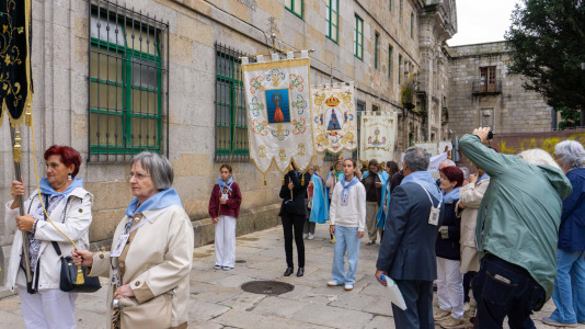 Desde la iglesia de Santo Domingo partió la patrona de la ciudad, la virgen del Rosario, en su tradicional procesión por las calles de la Ciudad Vieja