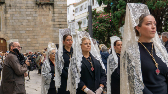 Desde la iglesia de Santo Domingo partió la patrona de la ciudad, la virgen del Rosario, en su tradicional procesión por las calles de la Ciudad Vieja
