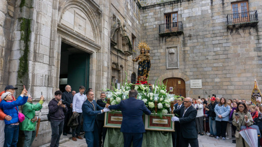 Desde la iglesia de Santo Domingo partió la patrona de la ciudad, la virgen del Rosario, en su tradicional procesión por las calles de la Ciudad Vieja