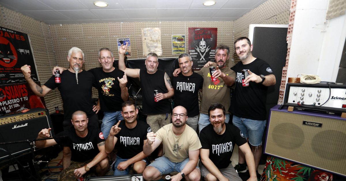 Reportaje | Los rockeros de toda la vida vuelven a la carga en Cambre