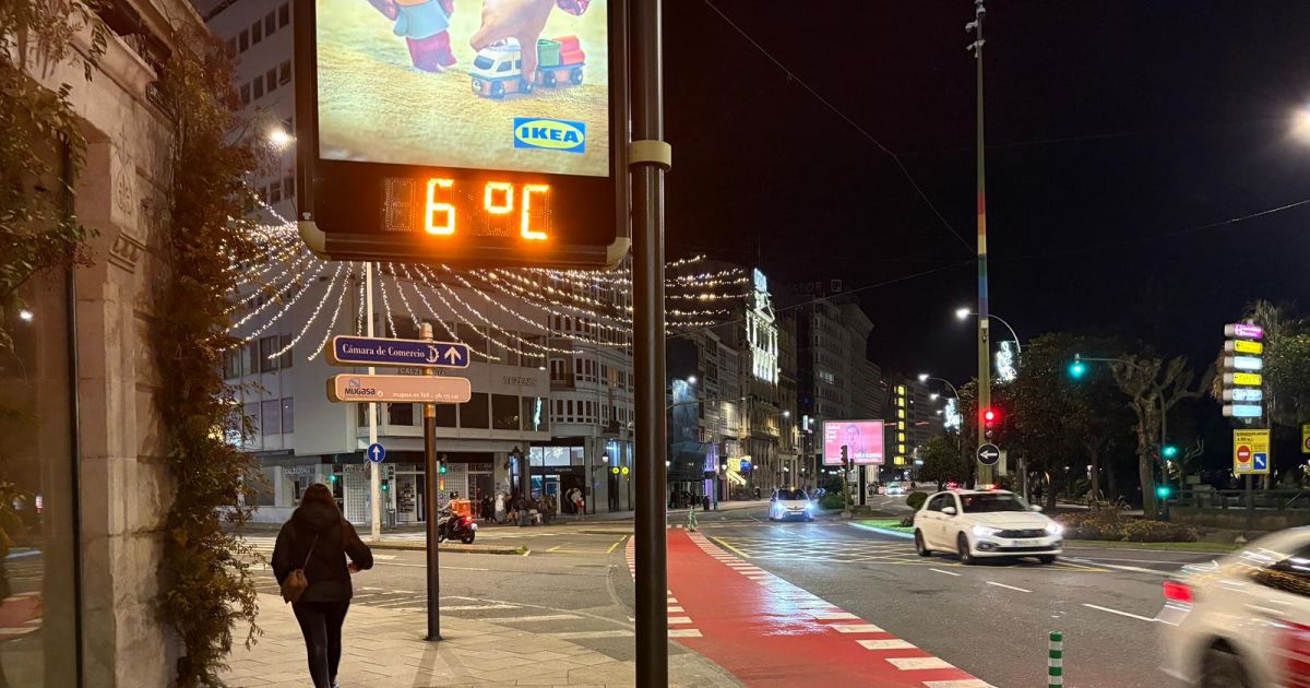 A Coruña vuelve a tiritar de noche, aunque con menos frío que el sábado