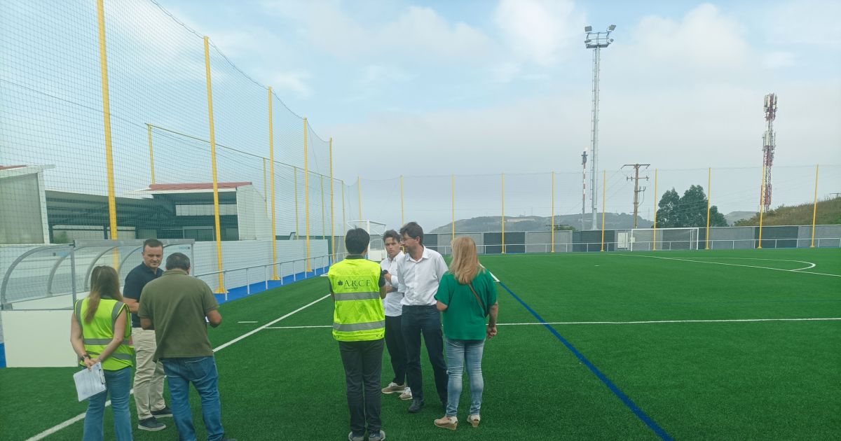 Arteixo da el visto bueno a la renovación del complejo de campos de fútbol de Meicende